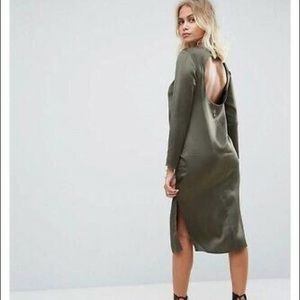 Midi dress with open back in khaki
